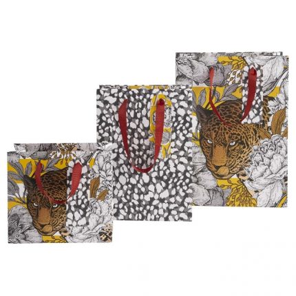 Geschenktaschen aus hochwertigem Papier von Artebene mit dem Motiv Leopard. Das Set besteht aus 3 Größen.