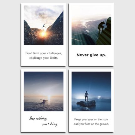 Ein Set von 4 Postkarten aus der Serien Individual Nomad. Ihr Preisvorteil 15%